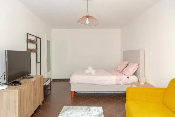 Апартаменти Superbe Studio Paris Gambetta Екстер'єр фото